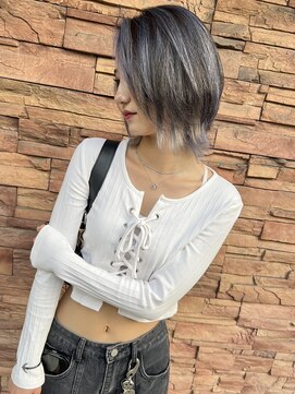 アンドリルム 梅田(&Lillme) #ウルフカット#ハイライトカラー#デザインカラー#ブルーシルバー