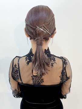 アメリ(AMELIE) おしゃれタイトポニー