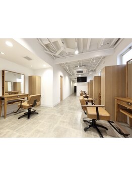 親子でご来店も大歓迎♪忙しいママの味方☆ママさんスタイリスト多数在籍だからリラックスして頂けます◎