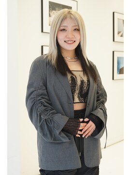 ハイブ 金沢(Hive) 10代20代ブロンドヘアインナーカラーホワイトカラー