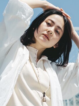 らふる センターパート モードなスリークボブ