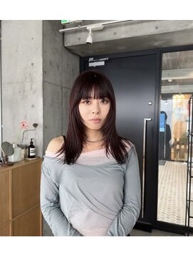 ロティバイトレンチ(loti by trench) 顔周りレイヤー× Burgundy  color