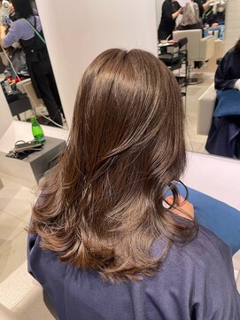 ステア ケース(stair case) 【NATASHA】銀座レイヤーカット/20代/30代/40代/50代