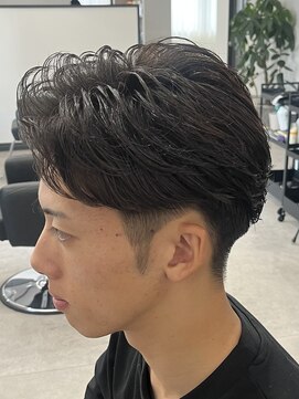 ログ(LOG) メンズセンターパート フェザーパーマ