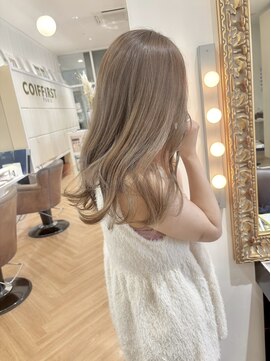 コワファースト  させぼ五番街店(COIFF1RST) ベージュ