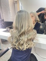 ブレンド 渋谷(BLend)&nbsp;ハイライトカラーくびれヘアアプリコットオレンジ