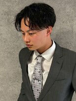 キャパ セントラル 天神 大名店(CAPA central) センターパート ツーブロック ビジネスヘア フェザーパーマ