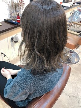 エトネ ヘアーサロン 仙台駅前(eTONe hair salon) 外ハネふわふわミディ × ハイライト