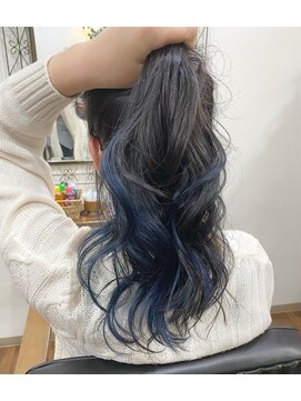 リズ オブ ヘアー(Lis of hair) インナーカラー☆ブルー