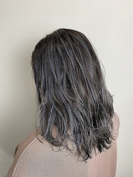 ヘアサロンM 新宿 デザインカラー/厚めバング/ローライト/スリークボブ