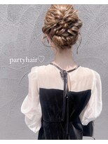 スリークバイナチュラ(SLEEKbyNATURA.)&nbsp;お呼ばれヘアアレンジ