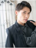 オリーブベージュのツーブロックモテマッシュショートe与野