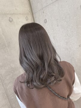 リビンバイアフロート(Livin by afloat) シルバーベージュ　おおたかの森