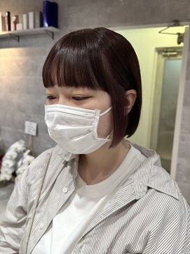 ルイス(L'wis) ボブで楽しむ！切りっぱなしボブ×イヤリングカラー♪