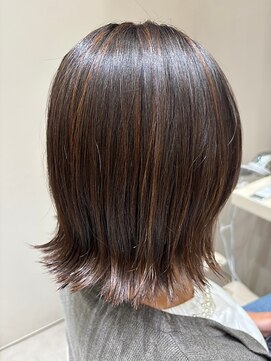 コルソ バイ ケーツー(CORSO by k-two) 艶髪外ハネミディアムボブ