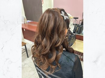 ヘアメイク アンクの写真/中洲の飲食店に勤務の方へ特別クーポン！ヘアセット［新規1100円/リピーター1500円］ご予約はお早めに♪