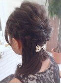 編み込みハーフアップスタイル
