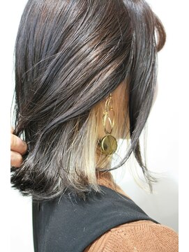 ボンズフォー(BONDS.for) インナーカラーミルクティーベージュ×ハイライト×外ハネ