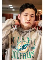 銀座マツナガ 新宿野村ビル店&nbsp;フェードスタイルで、トレンドをおさえた王道バーバースタイル