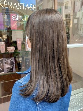 カッツ 元町店(CUT S) うるつやグレージュ