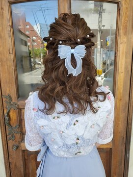 ヘア メイク リン(hair make rin) ネジネジハーフアップ