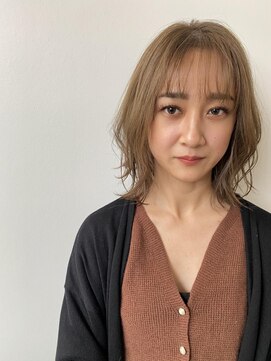 ワン(One) ハイトーンベージュ