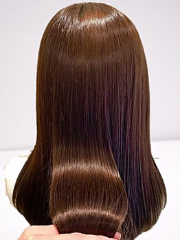 アチェロ(Acero.)の写真/【心斎橋駅1分】髪のダメージを見極めあなたの髪の悩みを解決。ダメージ毛は髪質改善UPTOGLOSSで解決します
