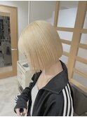 2ブリーチ　抜きっぱなしブロンドヘアー