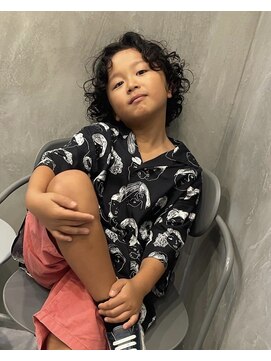 ワッツユアヘアストーリー(What’s your hair story) キッズカット/スパイラルパーマ/パーマ/