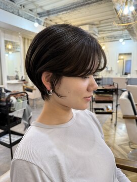トッカ ヘアアンドトリートメント 難波店 小顔似合わせカット愛されクールショート20代/30代40代50代/難波