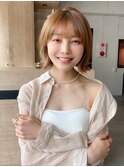 前髪 外ハネボブ くびれヘア ハイライトカラー"
