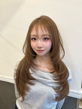ログ オモテサンドウ(L.O.G OMOTESANDO) ブリーチなしオリーブベージュハイレイヤーハッシュカット