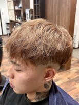 シザーズ(SCISSORS) スキンフェード/ブリーチカラー/ベージュカラー/バーバー