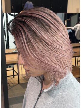 サロウィン 下北沢(SALOWIN) コントラスト弱めなピンクベージュのシャドールーツ