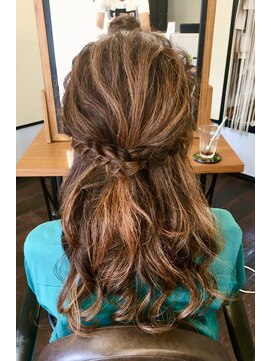 リピュア(Re:PURe) **編み込みゆるふわハーフアップ**