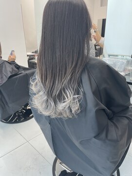 アライブ キチジョウジ(ALIVE Kichijoji) ホワイトグレーグラデーションカラー