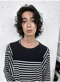 メンズセンターパートミディアムボブパーマ