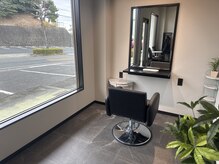サロンドヘルメス(Salon de HERMES)の雰囲気（半個室ながらも窓を利用した開放的なお席もご用意しております。）