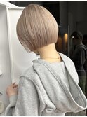 shou春のトレンド！外国人風スモーキーアンバーとショートボブ