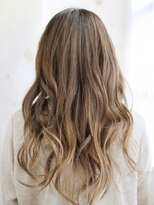 ウル 吉祥寺(ulu)&nbsp;毛先グラデーションのミックスカールスタイル