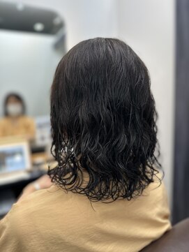 コモド(Comodo) オイルケアパーマで時間が経ってもゆるふわウェーブ！