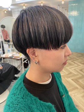 ロミー 本厚木(ROMMY.) 細めハイライト刈り上げマッシュショート刈り上げショート本厚木