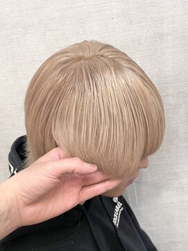 アイトーキョー 渋谷(AI TOKYO) ホワイトミルクティーグレージュ