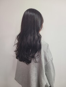 フォークロア 本店(Folk Lore) 重めロングヘア大きめのカールで