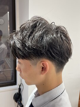 ザデイトウキョウ 表参道 青山(THE DAY TOKYO) MEN’S/波巻きツイストスパイラル/リバースセンターパート