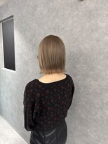 トイロ(toiro.)&nbsp;ボリュームが出る人も垢抜け！ミルクティーボブ◎