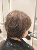 ふんわり軽やか、大人のショートパーマ