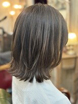 ソレイユ 新宿御苑前 (SOLEIL)&nbsp;艶のあるレイヤーボブ