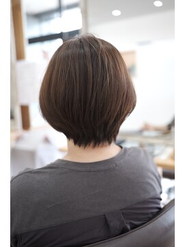 ヘアーメイクスタジオ ライフセカンド(HAIR MAKE STUDIO LIFE 2ND) 大人丸みショートボブ