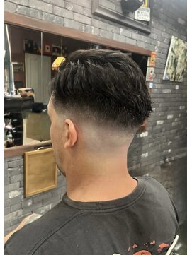 フォーコーナーズカットショップスリーセント 栄(FourCornersCutShop 3/cent) スキンフェード